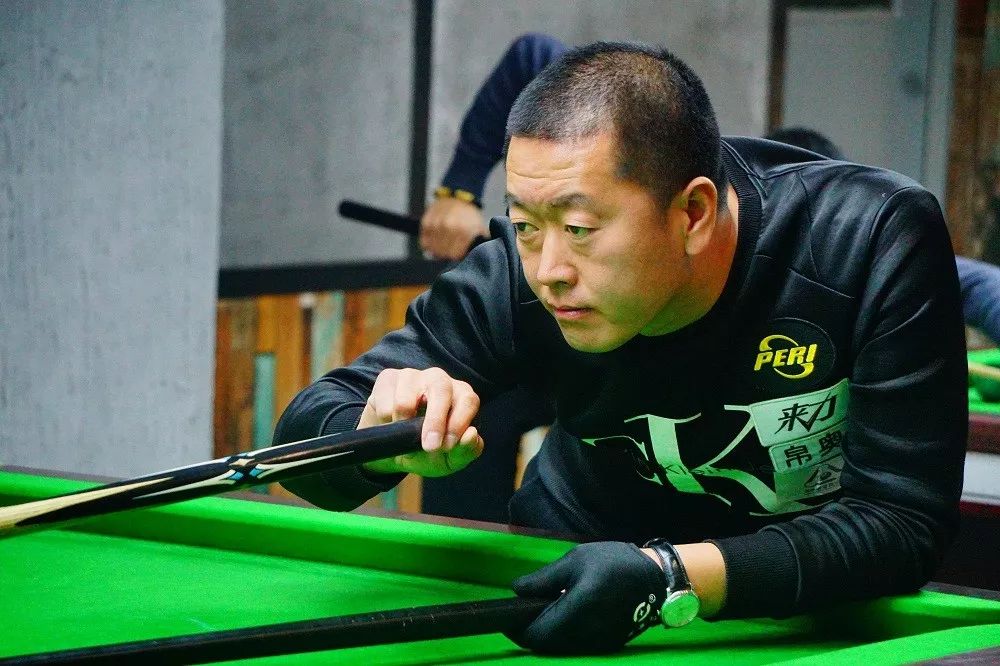 上崭露头角 上崭露头角